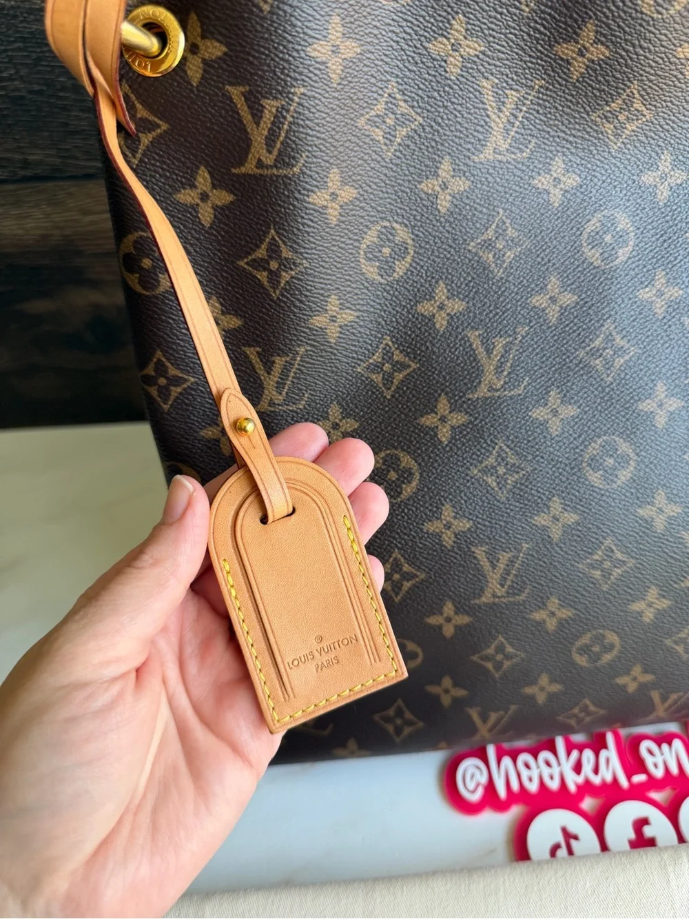 Authentic Louis Vuitton Graceful MM Monogram & Beige Canvas Shoulder Tote Purse
